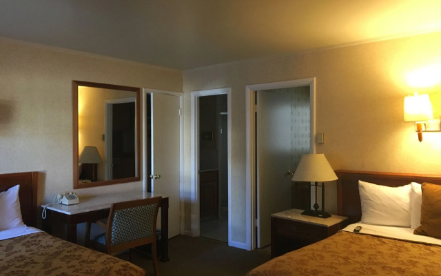 Pacific Heights Inn
