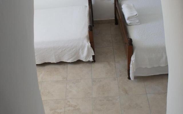 Marcos Rooms