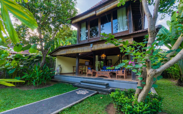 Sari Bamboo Villas