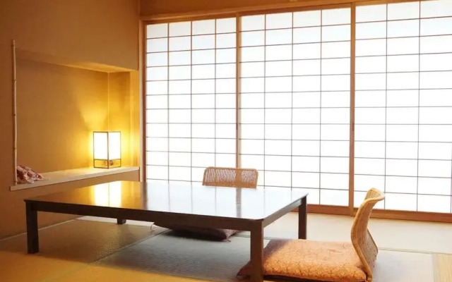 Wakakiryokan