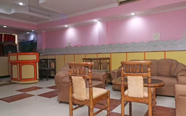 OYO 26906 Hotel Tarang