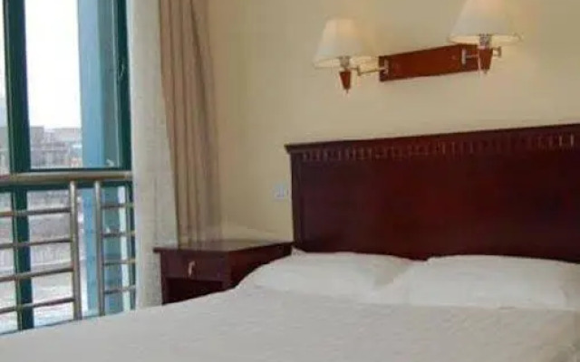 Shanghai Lakeside Holiday Inn