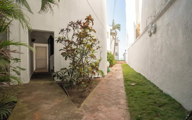 Playa Azul Apt with Sea views & Pool