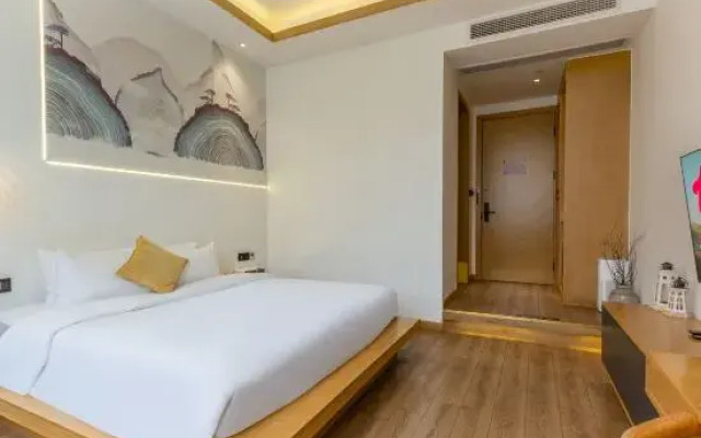 Qianyi Qianxun Hotel (Chongqing Jiefangbei Hongyadong Branch)