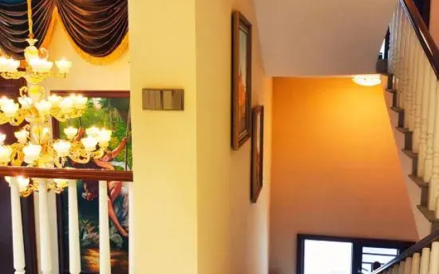 Yangxin Xiandao Lake Lihu Maple Moon Homestay