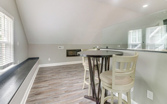 Charlotte Home w/ Yard - Near Spectrum Center!