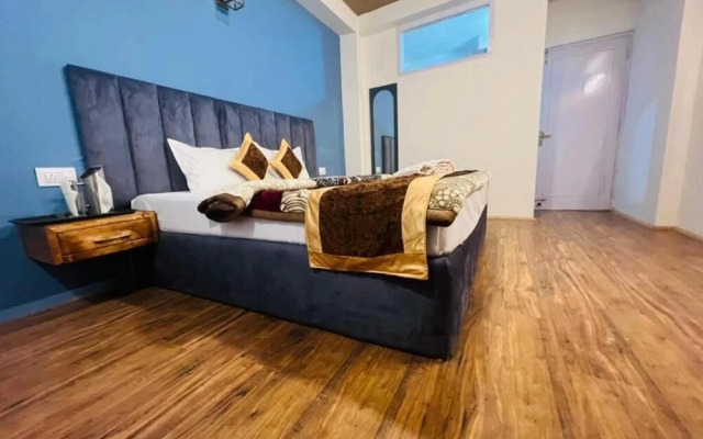 Hotel Link Way