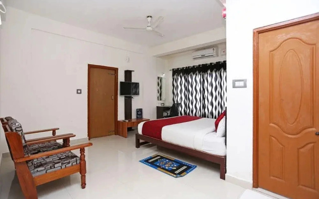 Hotel Le Comforts By OYO Rooms