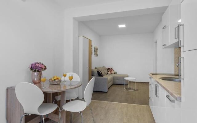 Hostel Elli