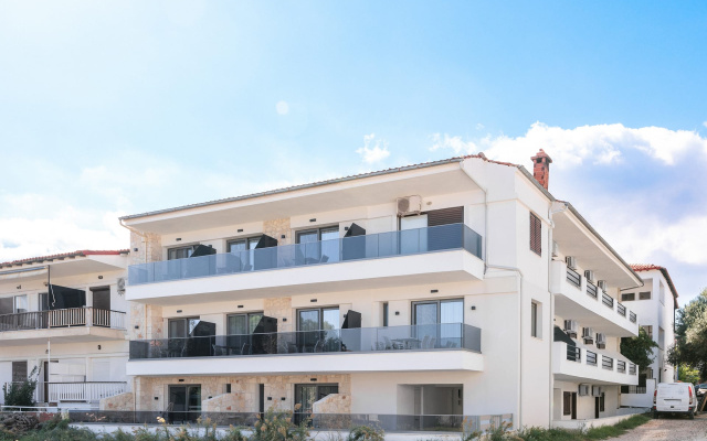 Amalthia Luxury Suites
