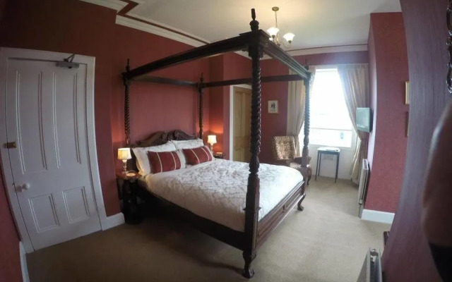 The Pines Guesthouse