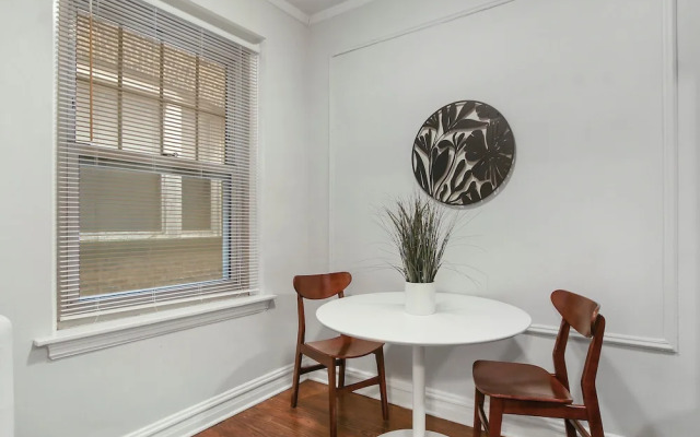 Modern and Minimalist Studio Apartment