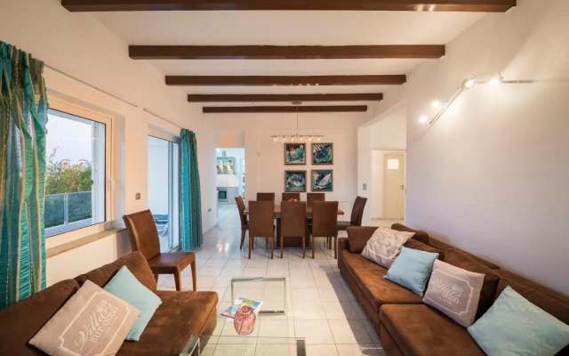 Villa Asteri