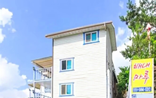 Yangsan Bene Maru Pension