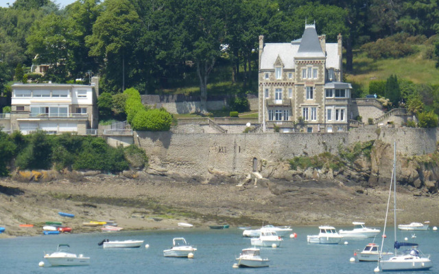 Nice apartment on the Emerald Coast, Ploubalay Beaussais-sur-Mer