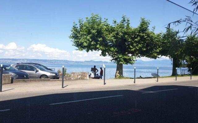 Superbe studio en bord du lac