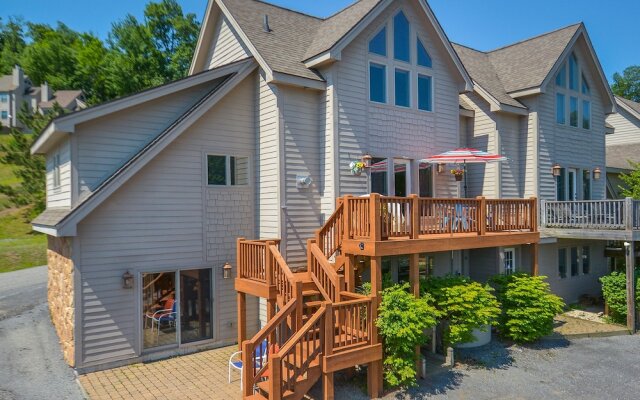 Strawberry Fields 3 Bedroom Townhome