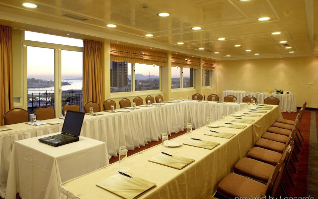 Piraeus Theoxenia Hotel