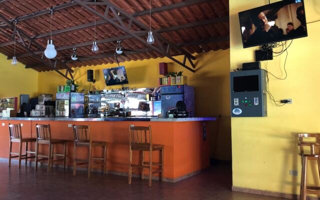 Roxy Fishing Club Y Hotel