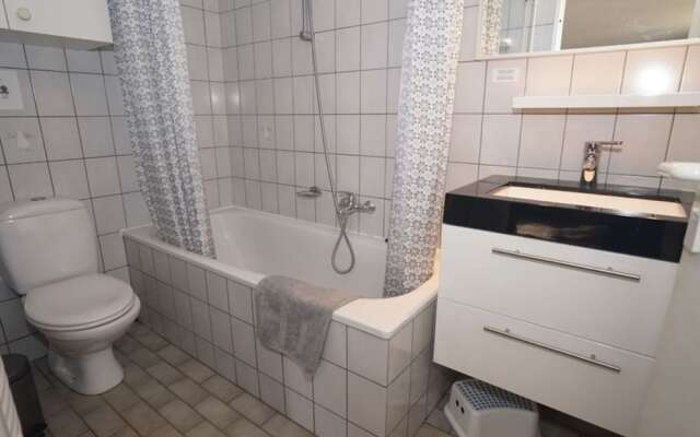 Pleasant Holiday Home in Ouddorp With Garden