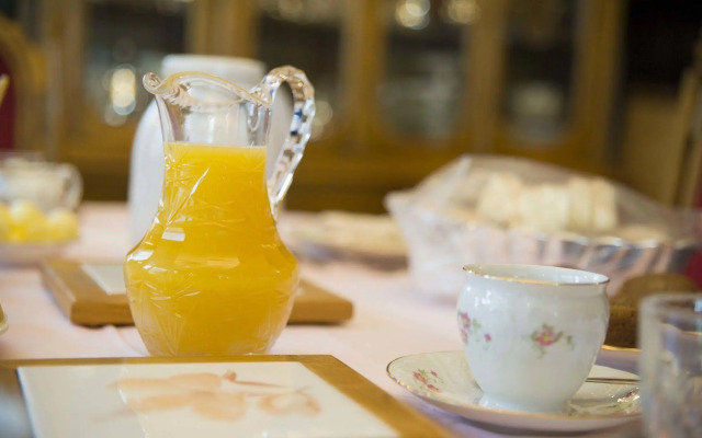 Redwood Bed and Breakfast