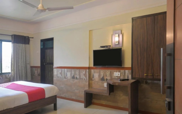 Jaya Mahal by OYO Rooms