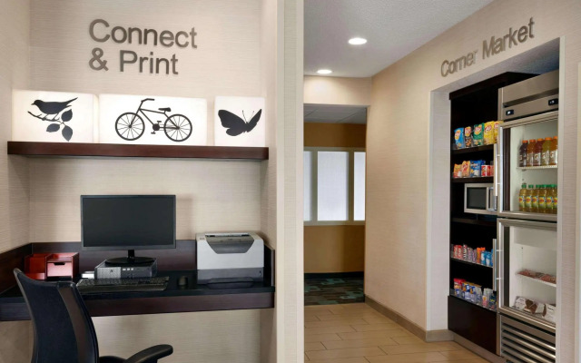 Fairfield Inn by Marriott