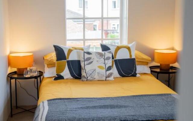 No 33 Stylish and Modern 1 Bed Apartment