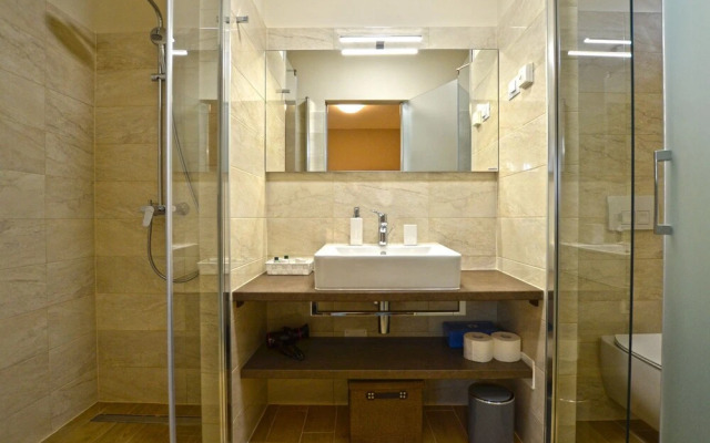 Tranquil Getaway With Shared Pool in Bale