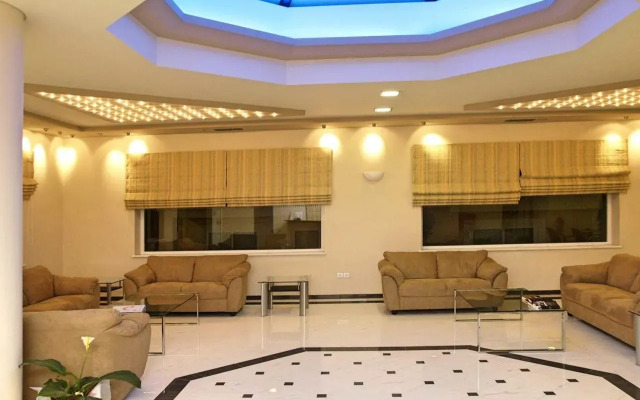 Porto Kalamaki Hotel