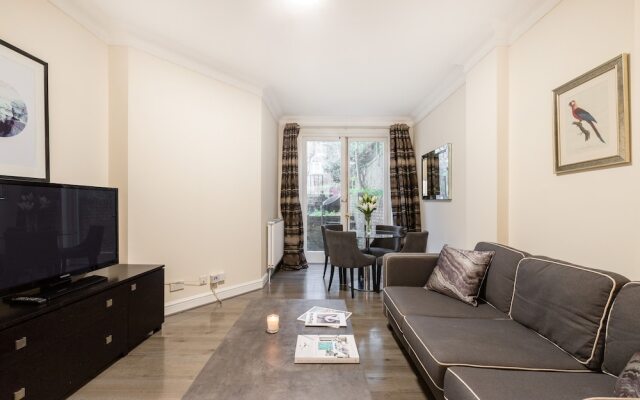 Lexham Gardens I by the Residences