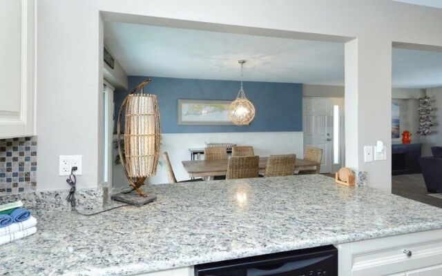 Jamaica Royale 604 - 2 Br Condo