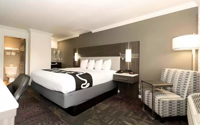 Rodeway Inn San Jose HWY-101 Tully Rd Exit