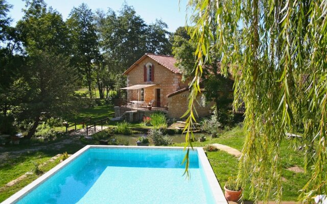 Villa With 6 Bedrooms in Mussidan, With Private Pool, Enclosed Garden