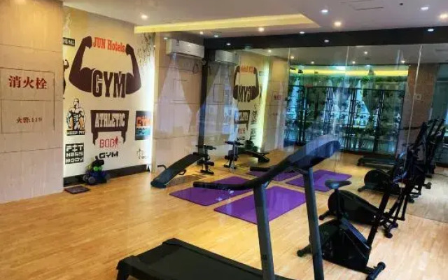 Junyi Select Hotel (Mixc Mall Guilin Railway Station Branch)