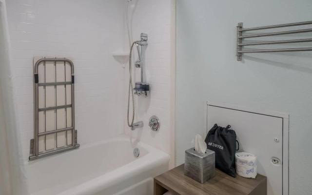 Radisson Hotel Grand Rapids Riverfront