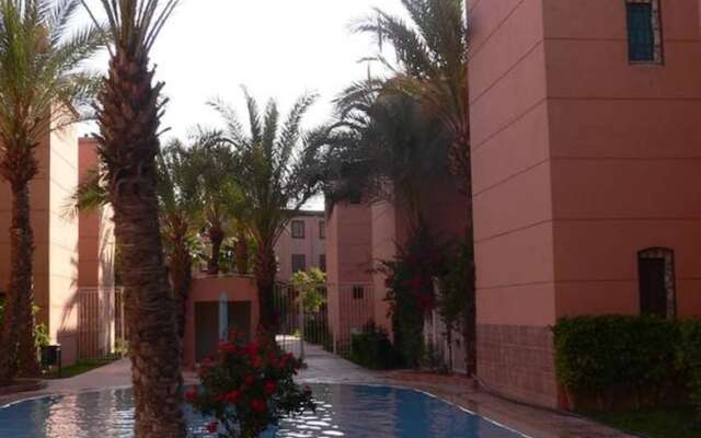 Yallahriyad Triplex For 6 Persons Max
