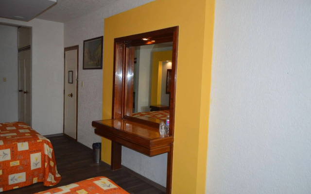 Hotel Mina