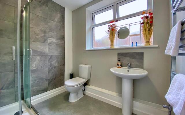 Fabulous 1 Bedroom Apartment - sleeps 4