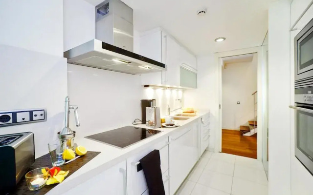 Victoria City Center 2 Downtown Luxury Duplex