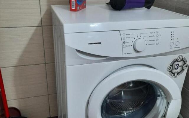 Ilinca - One Cozy Room Apartment