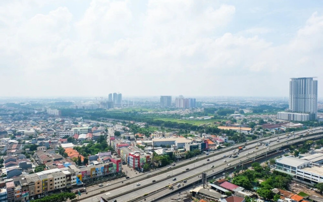 Relax Studio Apartment at Puri Orchard