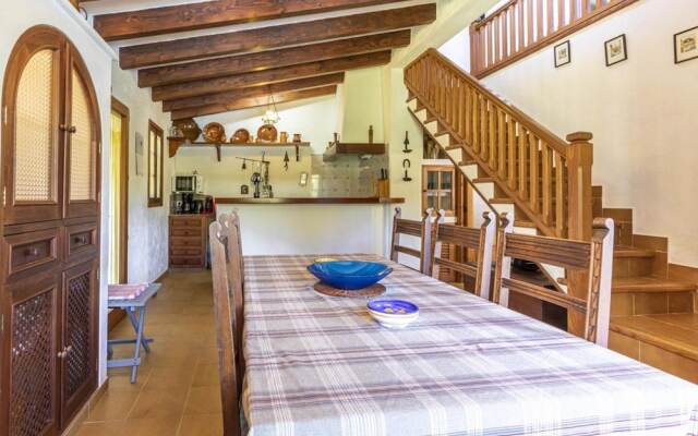 Villa - 2 Bedrooms with Pool and WiFi - 107924