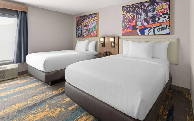 La Quinta Inn & Suites by Wyndham Memphis I-240