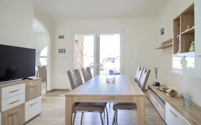 Luci Front Beach House