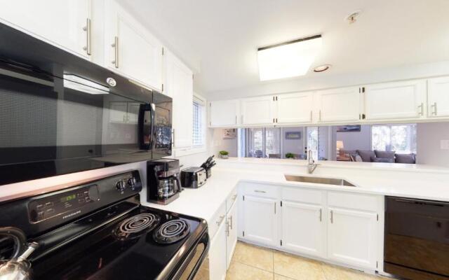 7611 Huntington Villas