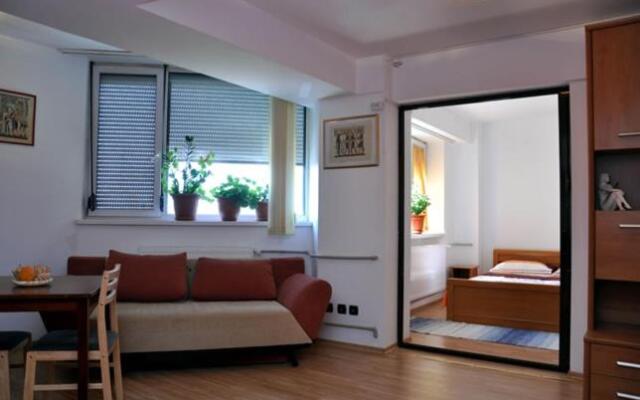 Ap. 61a Linda Residence