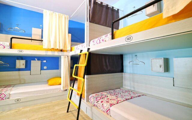 Mel's Dorm