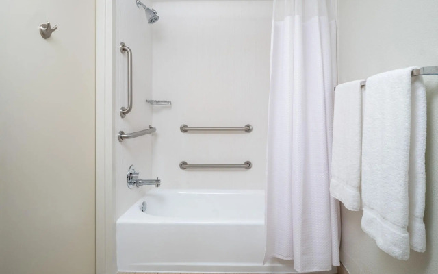 Courtyard by Marriott - Naples