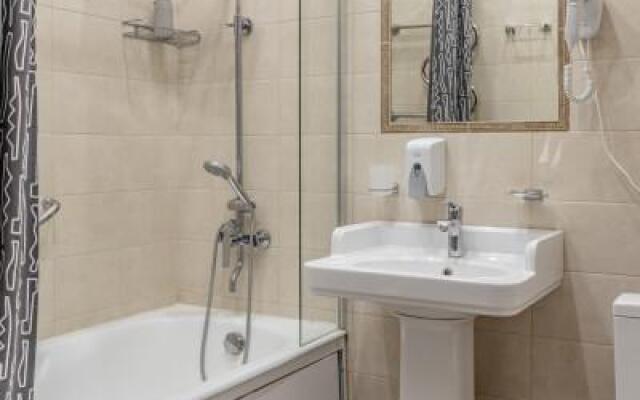 Poplar Guest Complex